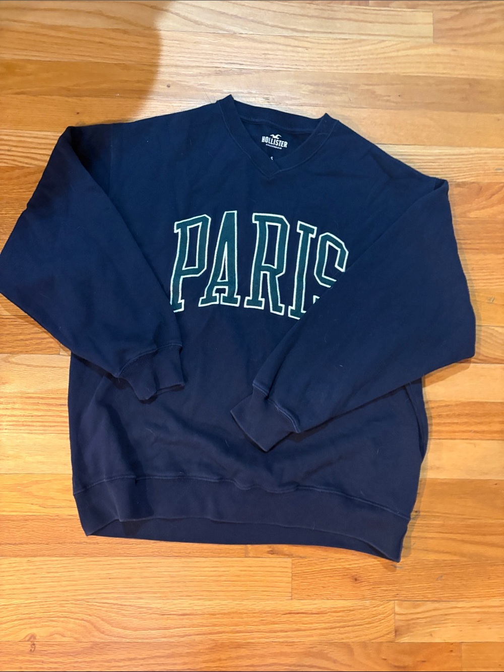 Hollister Women’s Navy 'PARIS' Crewneck Sweater
